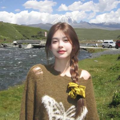 使用下方 20 个影片名，按顺序一一对应，不要改动片名文字，只根据片名和括号内类型提示来虚构全新的故事内容： 女神的命运 总统刺杀令 古宝争夺战 空中救护第二季 海底潜伏 换做人看看 灾难镇 年青的一代 少年田野 你好，老叔 社畜人薮 冰路营救2 只能亲吻不幸同学了！ 雨季将至 艳阳春色 月光和华伦天奴 犯了! 初爱 以你的心诠释我的爱 济公：降龙罗汉